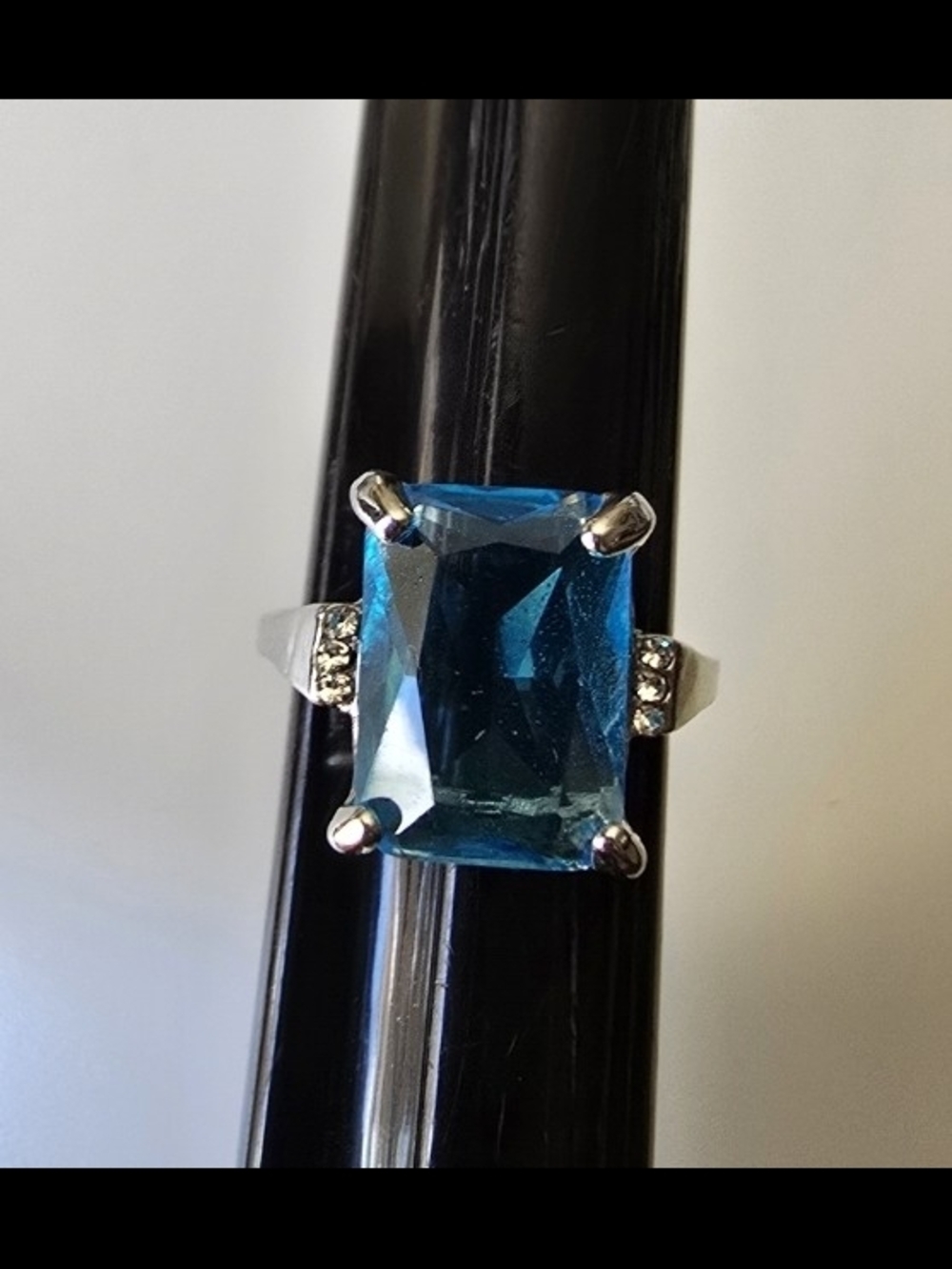 Blue Rectangular Gemstone Ring with Accent Crystals Size 7 8.5 Silver Blue * - Picture 6 of 9